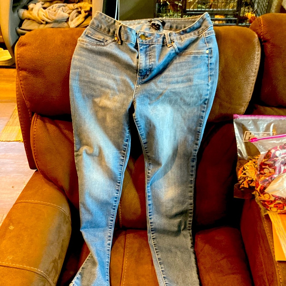 Size 8 skinny stretchy I.Jeans